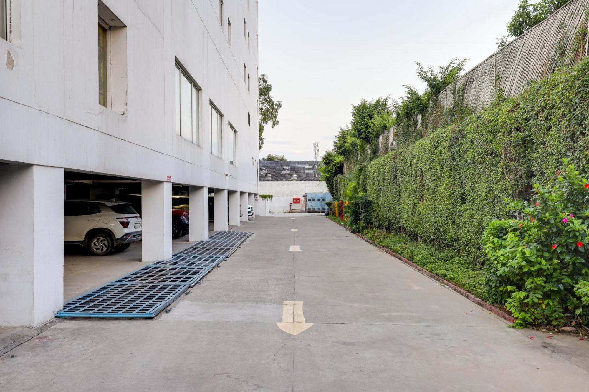 Lemon Tree Hotel Chandigarh Bagian luar foto